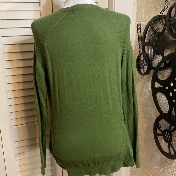 ANTHROPOLOGIE SPARROW M funky front pocketed green cardigan sweater - Picture 2 of 8